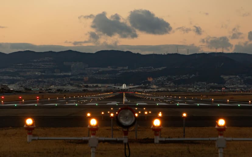 Runway Visual Range (RVR) Explained (Complete Guide) | Aviatopia